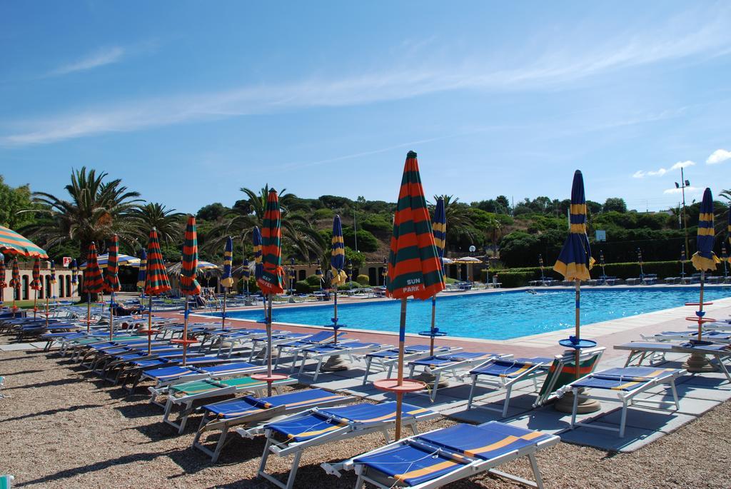 Hotel Baia Del Sole Чивитавеккья Экстерьер фото